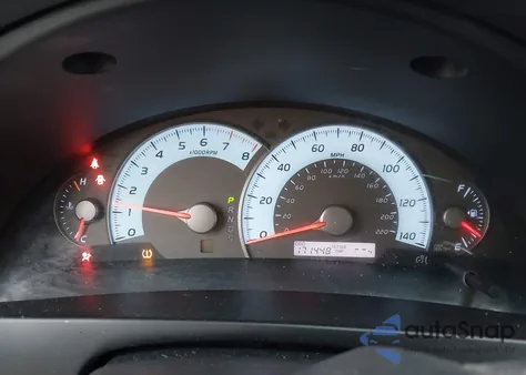 2011 Toyota Camry Base z USA, uszkodzony, nr VIN 4T1BF3EK8BU664931